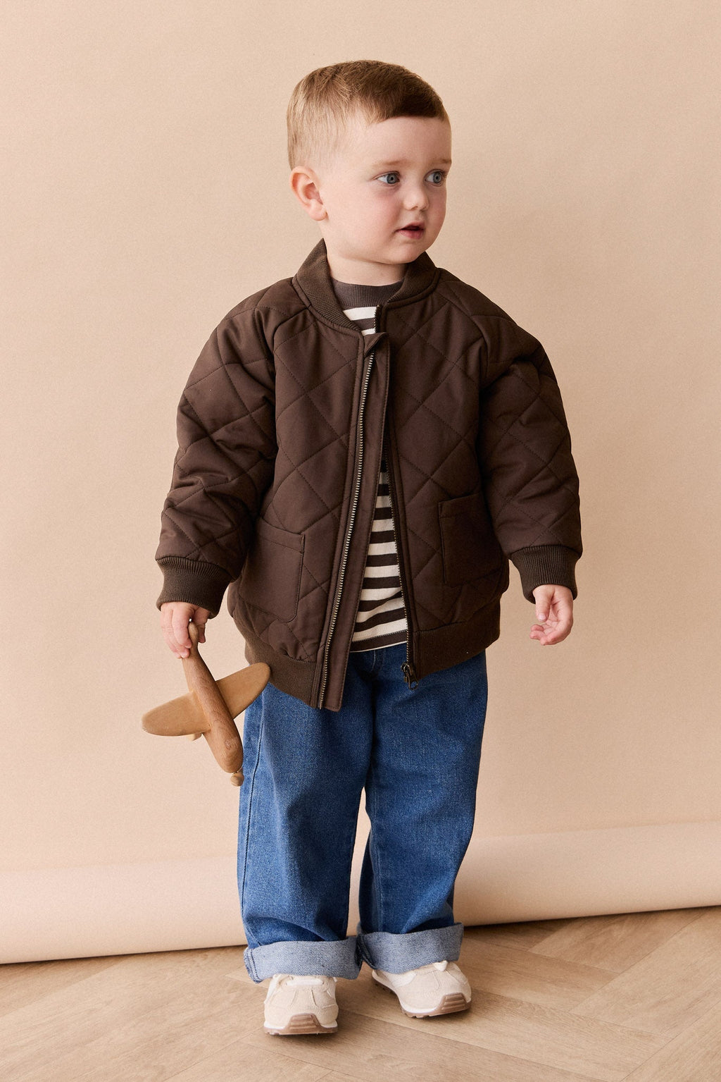 Veste en coton recyclé, coloris marron foncé, doublure chaude, pour le jeu en extérieur des enfants de 1 à 8 ans