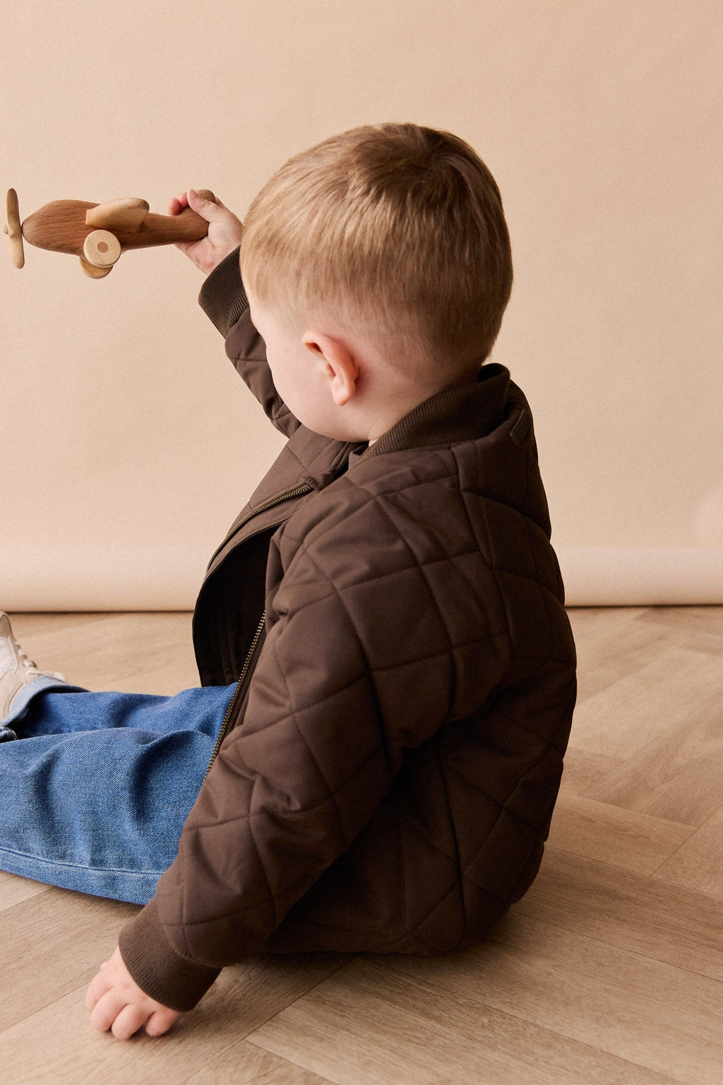 Veste en coton recyclé, coloris marron foncé, doublure chaude, pour le jeu en extérieur des enfants de 1 à 8 ans