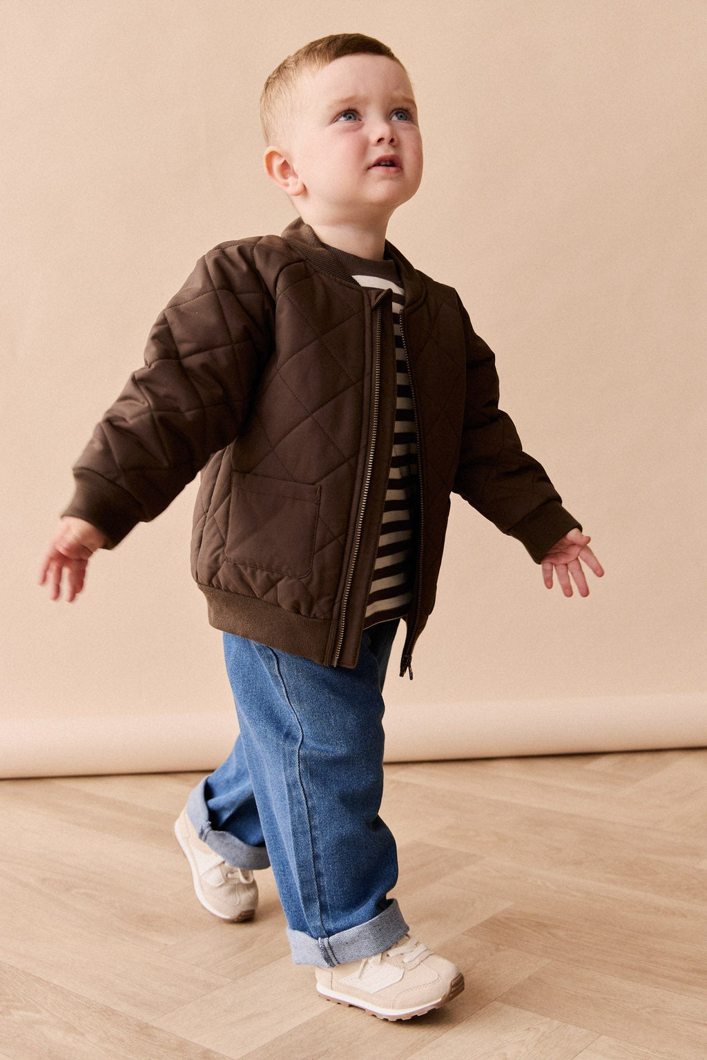Veste en coton recyclé, coloris marron foncé, doublure chaude, pour le jeu en extérieur des enfants de 1 à 8 ans