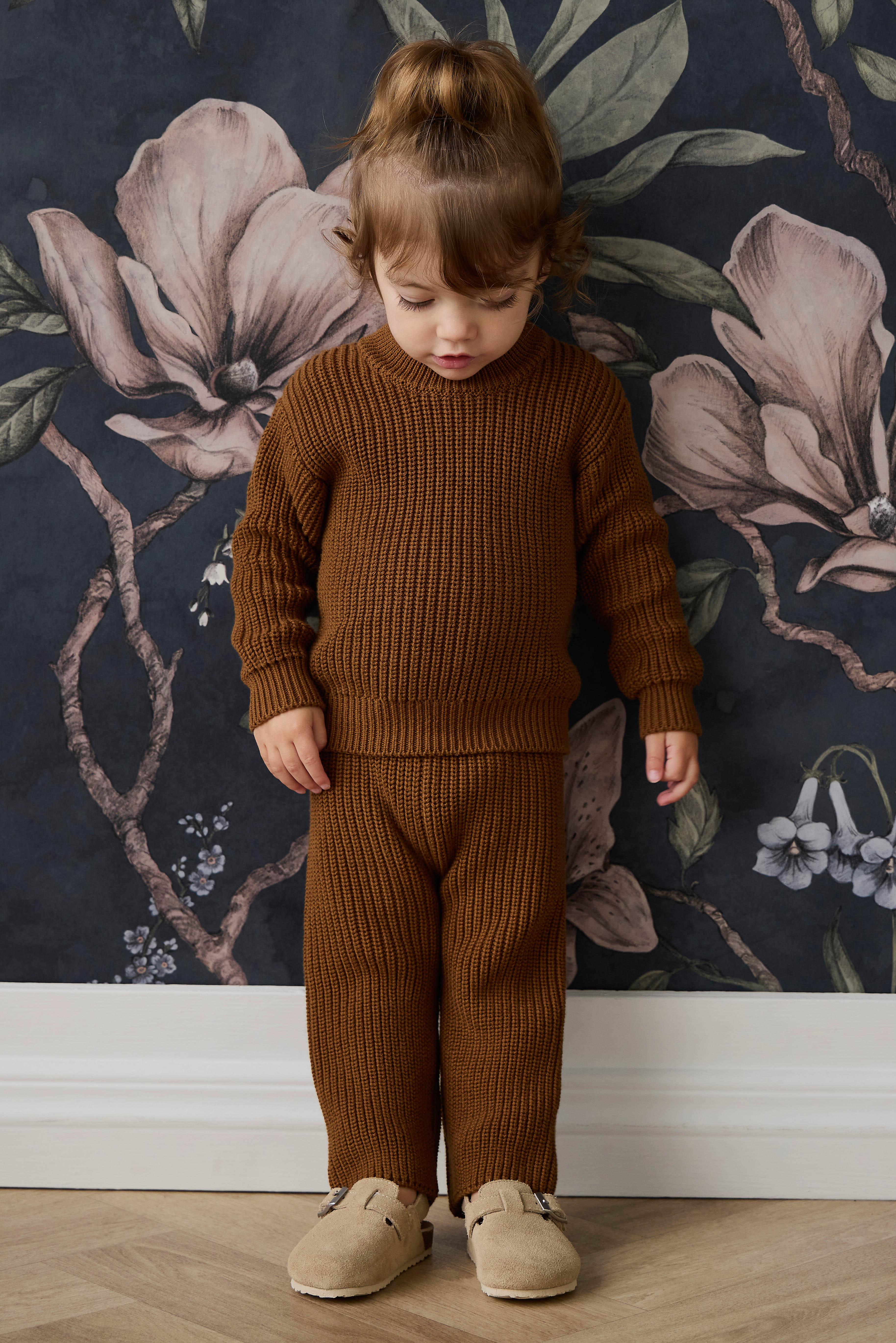 Pantalon en coton tricoté uni bronze automnal douillet avec taille élastiquée et lien décoratif pour enfants de 0 à 8 ans
