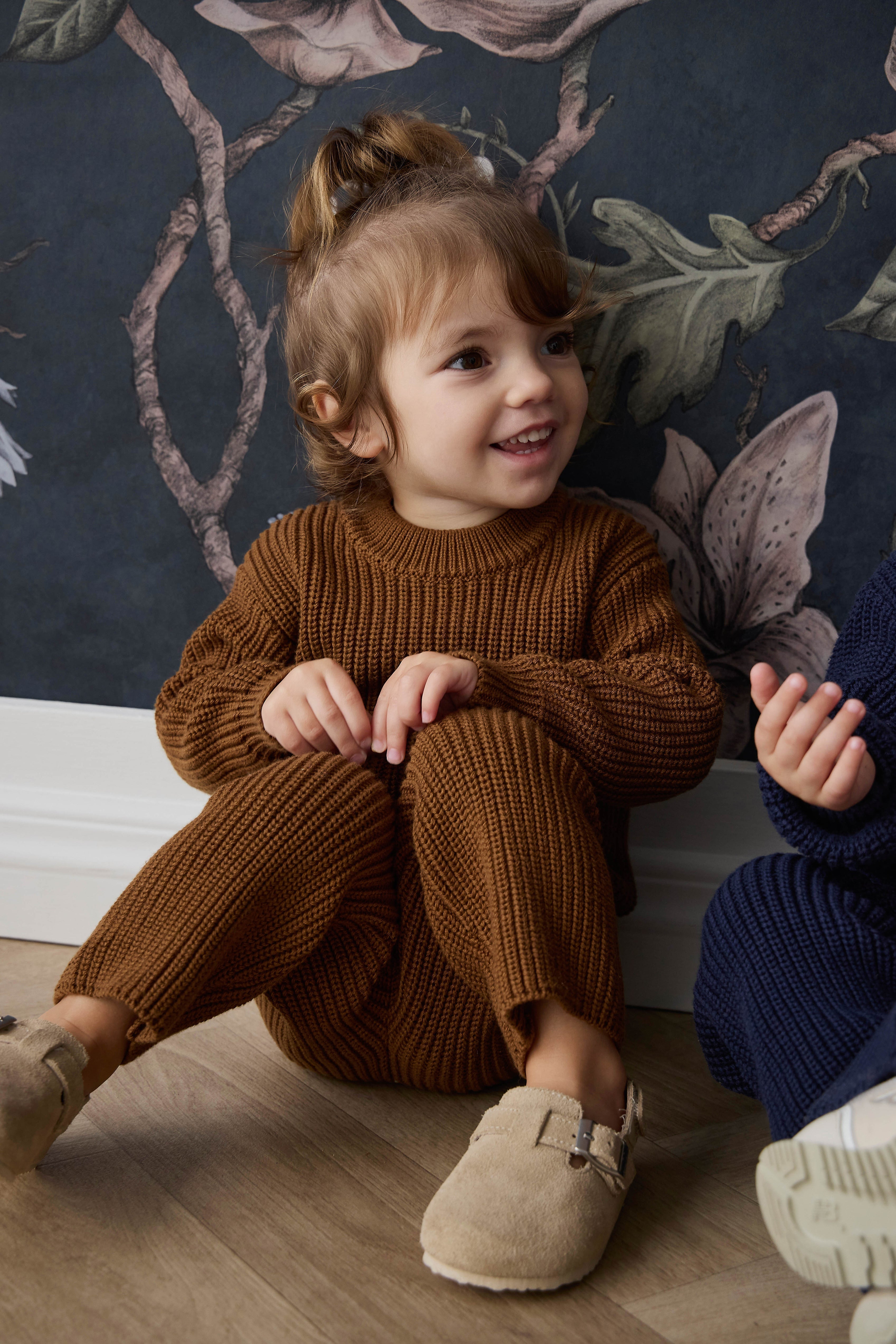 Pull en coton uni tricoté bronze d'automne chaud avec poignets côtelés et col ras du cou pour enfants de 0 mois à 6 ans