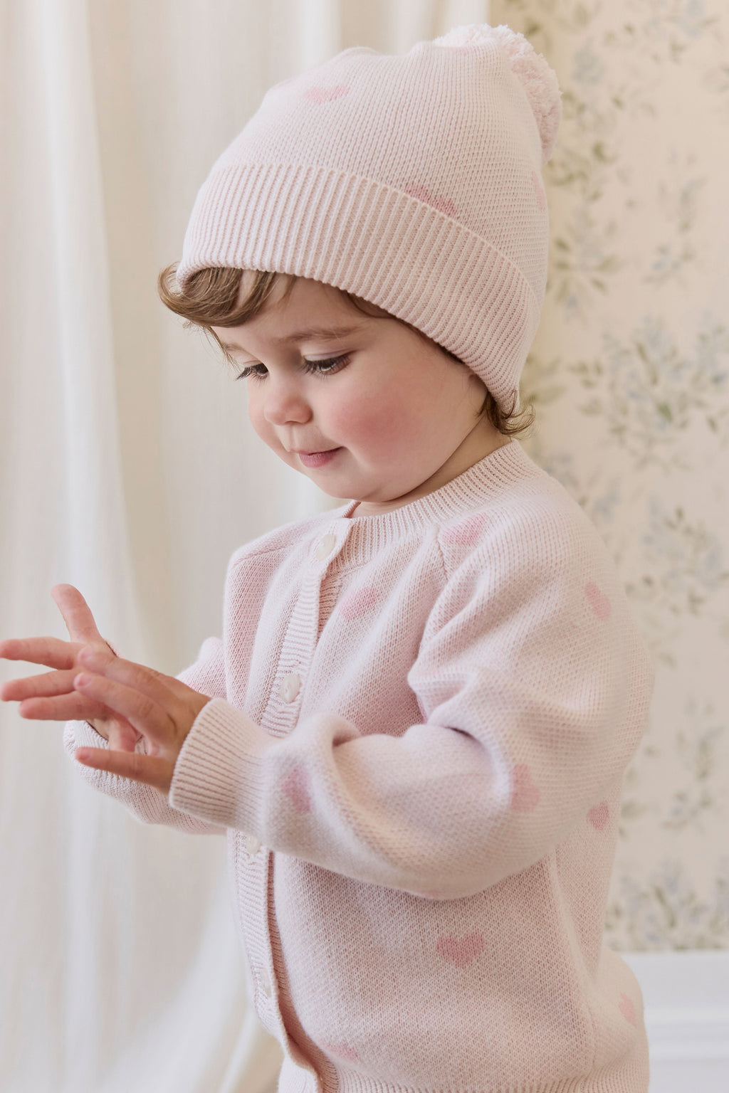 Cardigan en maille jacquard de coton rose cœur romantique avec boutonnage sur le devant pour filles de 0 à 10 ans