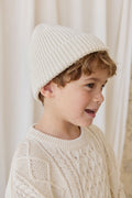 Bonnet en Coton Tricoté Uni Caramel Doux avec Bord Replié Coupe Confortable pour Bébés et Tout-petits