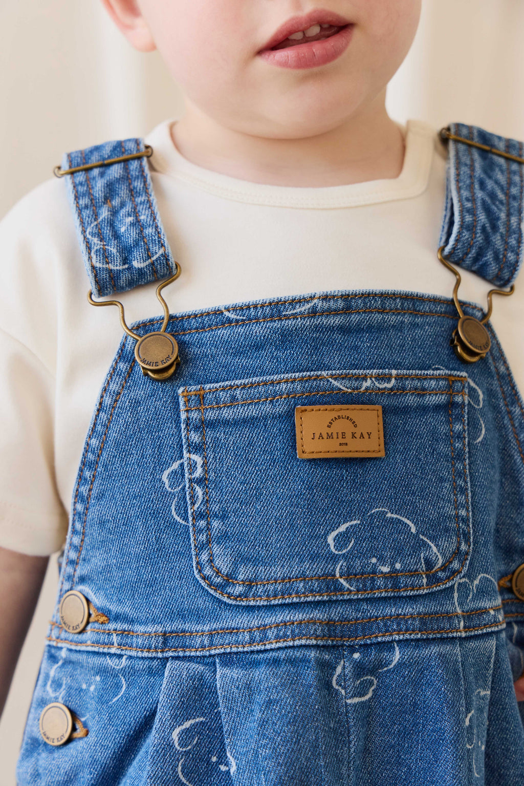Salopette en jean décontractée en coton imprimé brodé à bretelles réglables, coupe décontractée pour enfants de 6 mois à 6 ans